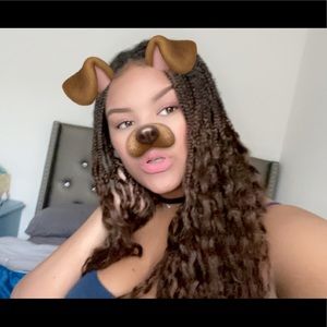 Meet your Posher, Ahlivia